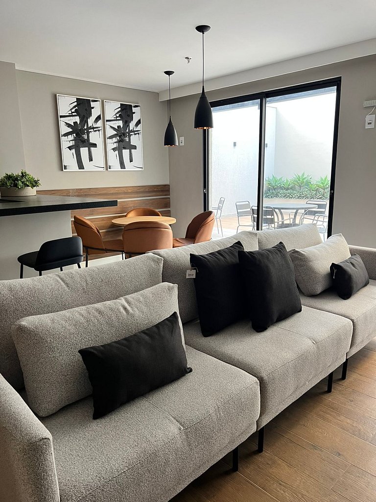 Flat de Luxo com Área Arborizada